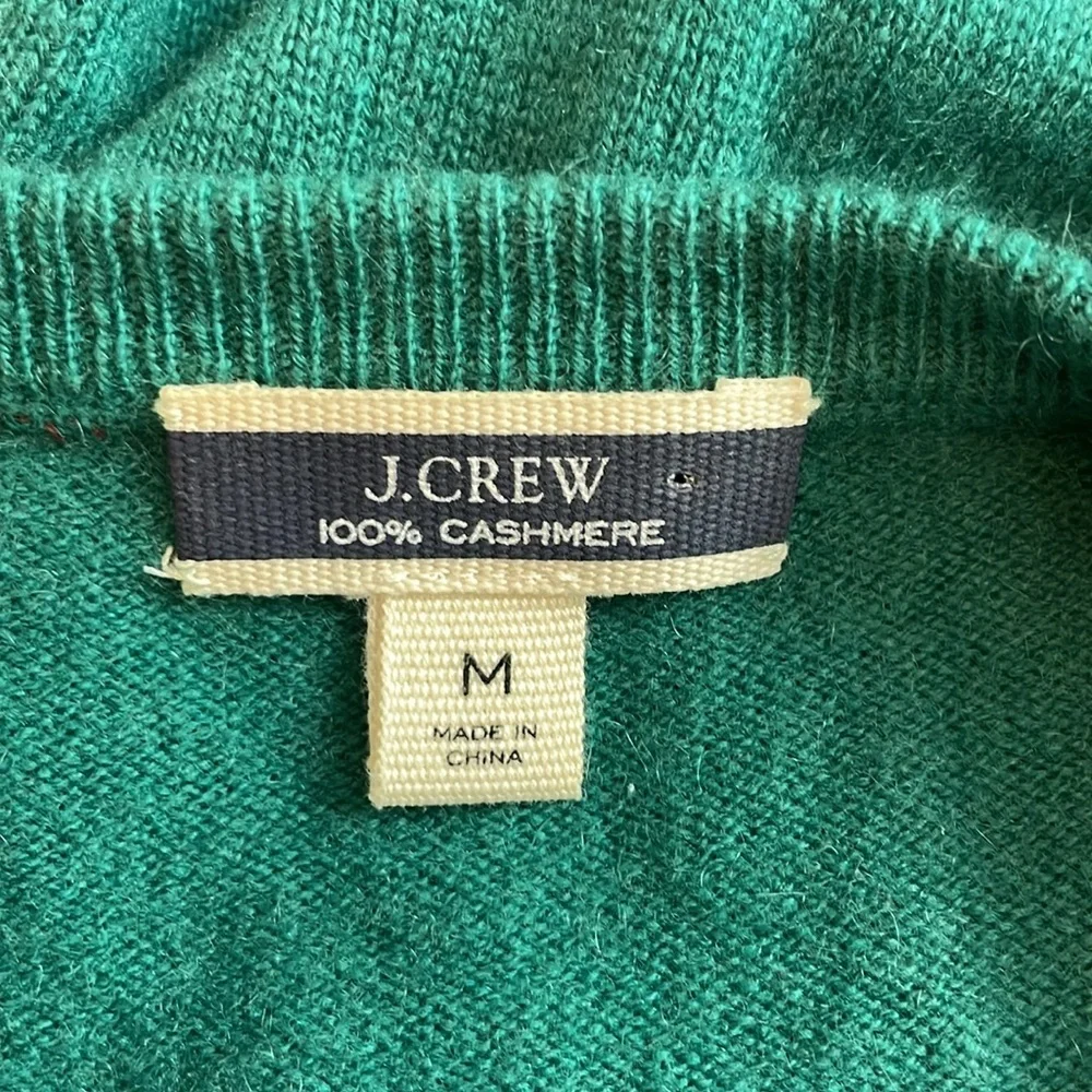 J Crew men’s v neck green‎ 100% cashmere size medium